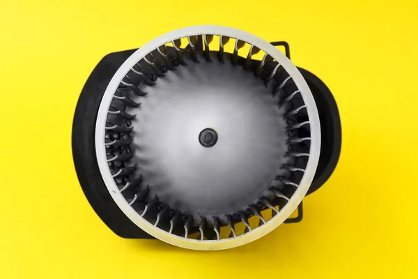 Ventilátor Auto Topení Žlutém Pozadí — Stock fotografie