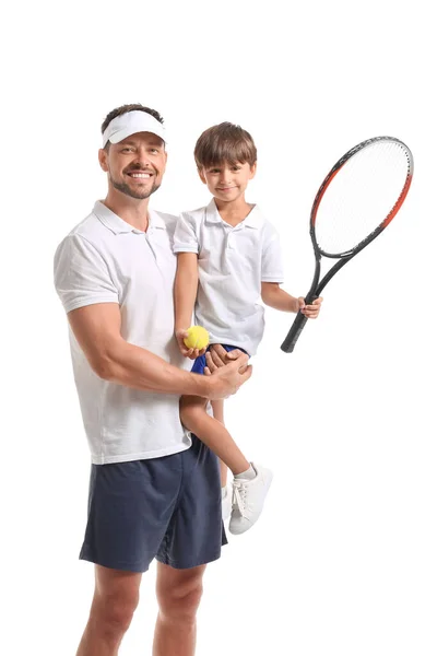 Kleine Jongen Zijn Vader Met Tennis Racket Bal Witte Achtergrond — Stockfoto