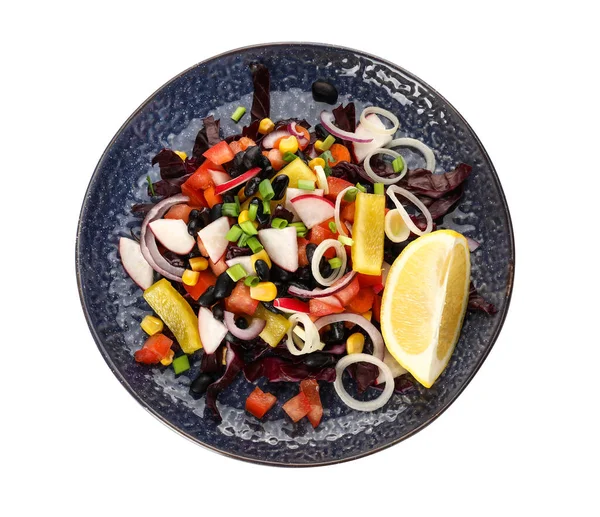 墨西哥蔬菜沙拉盘 黑豆和萝卜 白色背景分离 — 图库照片