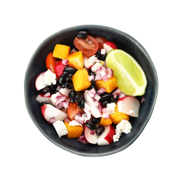 Чашка Вкусного Мексиканского Овощного Салата Редькой Черной Фасолью Белом Фоне — стоковое фото