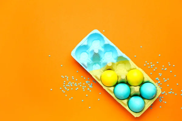 Renkli Paskalya Yumurtalarına Sahip Holder — Stok fotoğraf