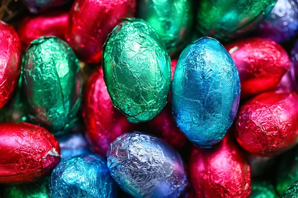 Chocolate Easter Eggs Wrapped Color Foil Background Closeup — Stock Photo, Image