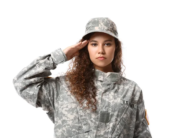 Hälsning Afroamerikansk Kvinnlig Soldat Vit Bakgrund — Stockfoto
