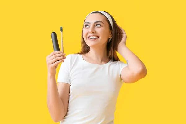 Beautiful Young Woman Activated Charcoal Tooth Paste Brush Yellow Background — Stock Photo, Image