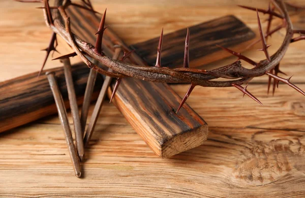 Crown Thorns Wooden Cross Nails Wooden Background — Stock Photo, Image