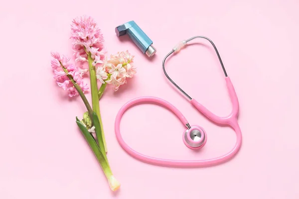 Composition Inhaler Stethoscope Hyacinth Flowers Pink Background — Stock Photo, Image