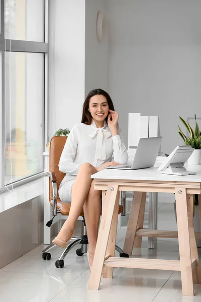 Young Secretary Working Office — Stock Photo, Image