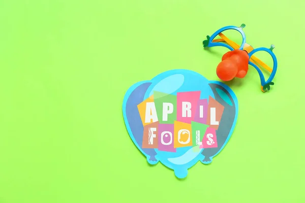 Decoración Fiesta Tarjeta Con Texto April Fools Sobre Fondo Verde — Foto de Stock