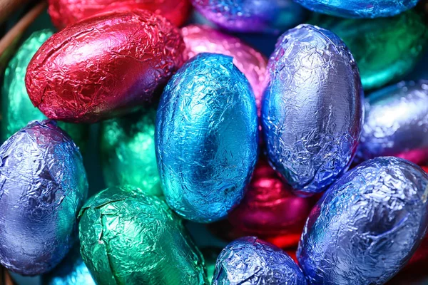 Chocolate Easter Eggs Wrapped Color Foil Closeup — Stock Photo, Image