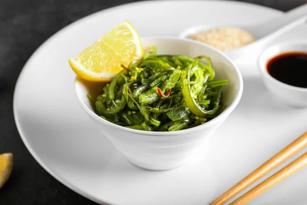 Bowl Healthy Seaweed Salad Dark Background — Stock Photo, Image