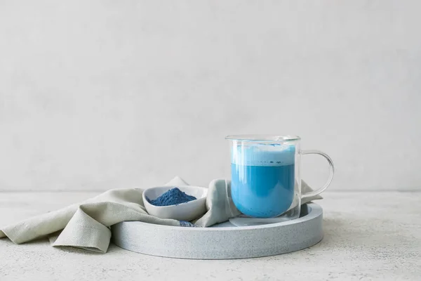Glass Cup Blue Matcha Tea Bowl Powder Light Background — Stock Photo, Image