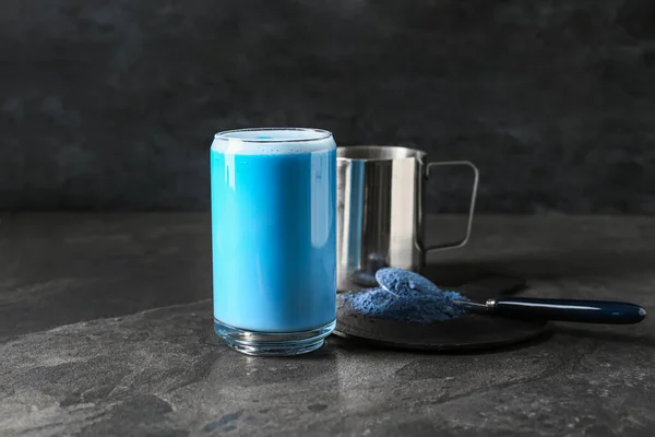 Glass Blue Matcha Tea Spoon Powder Dark Grunge Background — Stock Photo, Image