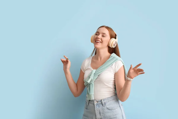Cool Young Woman Listening Music Color Background — Stockfoto