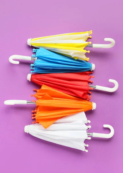 Различные Зонтики Цветном Фоне — стоковое фото