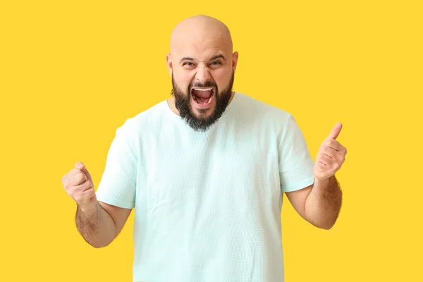 Portrait Happy Bald Man Showing Thumb Yellow Background — Stock Photo, Image