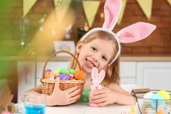 Happy Little Girl Easter Eggs Basket Figurine Bunny Kitchen Home — Stock Photo, Image