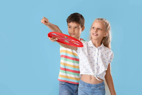 Funny Little Children Playing Frisbee Color Background — Stock Photo, Image