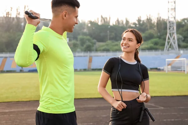 Sporty Young Couple Skipping Ropes Training Stadium — Stock Photo, Image