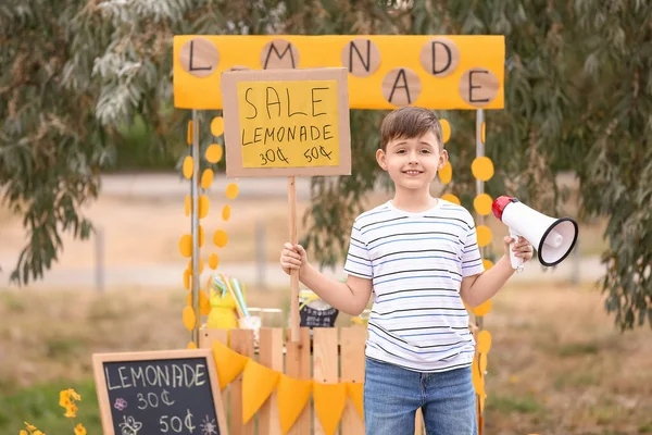 Cute Boy Megaphone Selling Lemonade Park — Stock Photo, Image