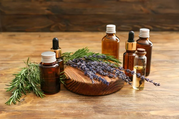 Bottles Natural Essential Oils Wooden Background — Stock Photo, Image