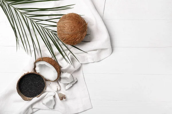 Coconut Shell Activated Carbon Palm Leaf White Wooden Background — Stock Photo, Image