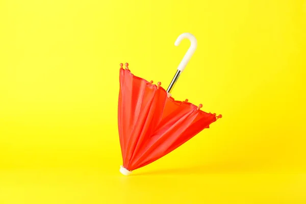 Red Umbrella Yellow Background — Stock Photo, Image