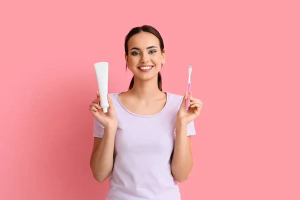 Smiling Young Woman Tooth Paste Brush Pink Background — Stock Photo, Image