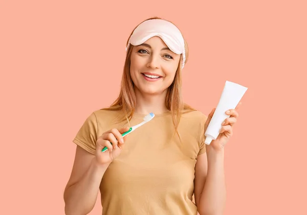 Beautiful Mature Woman Tooth Brush Paste Color Background — Stock Photo, Image