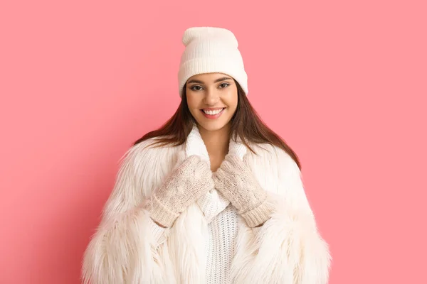 Young Woman Warm Gloves Hat Pink Background — Stock Photo, Image