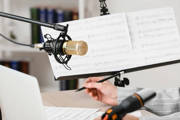 Modern Microphone Woman Working Table Room Closeup — Stock Photo, Image