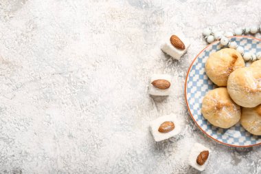 Grunge arka planında lezzetli Doğu tatlıları