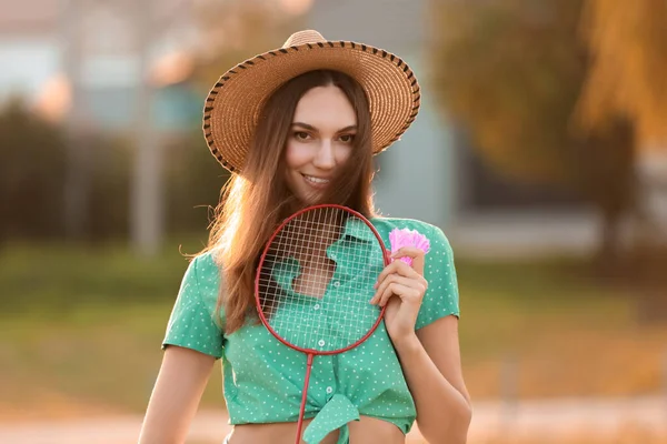 Mladá Žena Badminton Hráč Venku — Stock fotografie