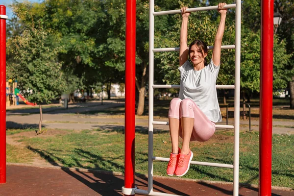 Sporty Young Woman Exercising Sport Ground — Stock Photo, Image