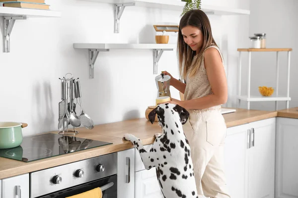 Young Woman Dalmatian Dog Making Coffee Kitchen — Stock Photo, Image