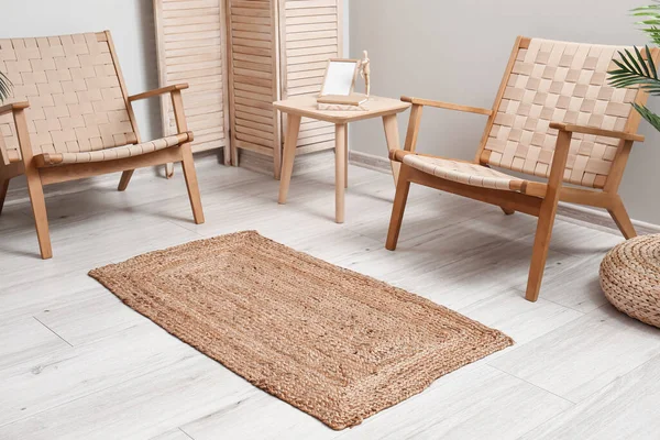 Stylish Interior Living Room Armchairs Wicker Carpet Light Wooden Floor — Stock Photo, Image