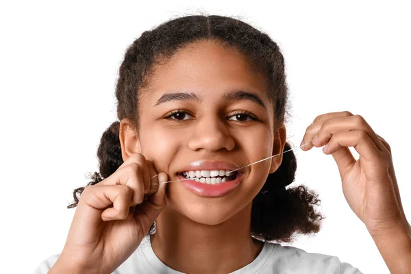 Afro Americano Adolescente Filo Interdentale Denti Sfondo Bianco Primo Piano — Foto Stock