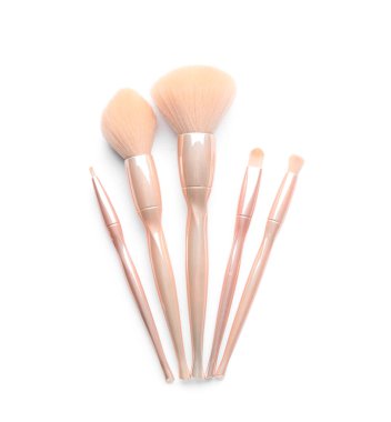 Makyaj fırçaları beyaz, üst görünümde izole