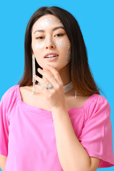Portrait Asian Woman Glitter Makeup Stylish Jewelry Color Background — Stock Photo, Image