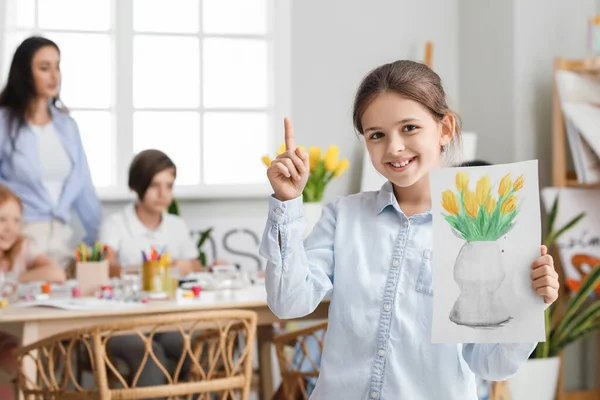 Schattig Meisje Met Foto Geschilderd Tijdens Masterclass Kunst — Stockfoto