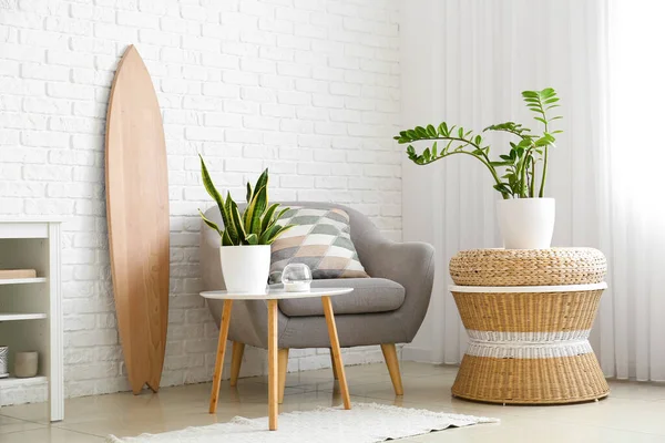 Interior Light Living Room Wooden Surfboard Armchair Houseplants — Stock Photo, Image