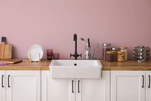 Counters Sink Kitchen Utensils Food Pink Wall — Stock Photo, Image