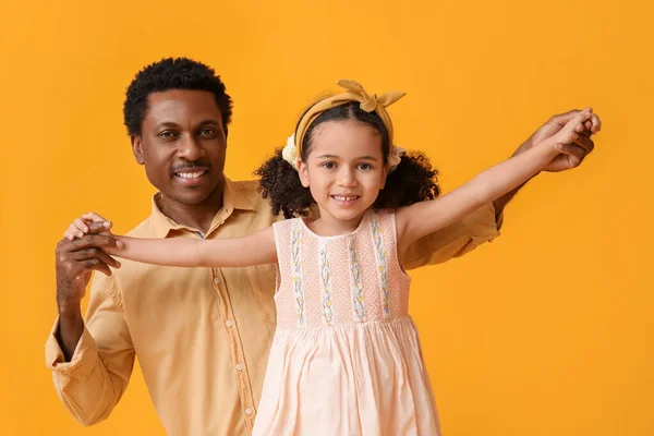 Portrait Little African American Girl Her Father Yellow Background — Stock Photo, Image