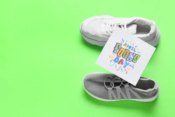 Shoes Tied Laces Card Text April Fool Day Green Background — Stock Photo, Image