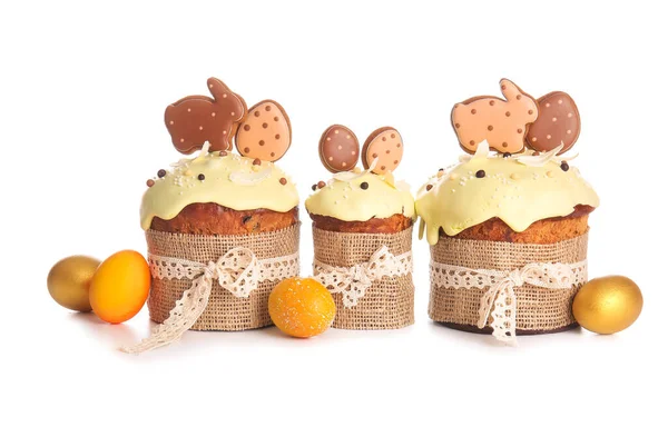 Deliciosos Bolos Páscoa Decorados Com Biscoitos Ovos Pintados Sobre Fundo — Fotografia de Stock