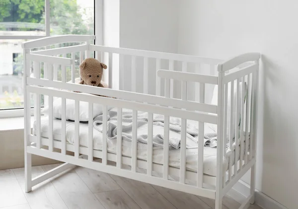 Comfortable Crib Big Window Light Room — Stock Photo, Image