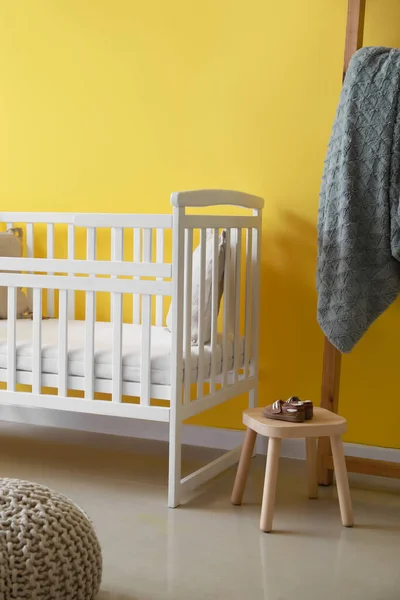 Modern Children Room Comfortable Crib Color Wall — Stock Photo, Image