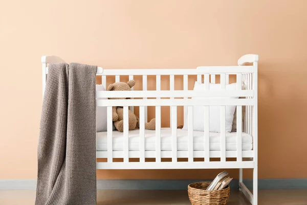 White Crib Modern Children Room — Stock Photo, Image