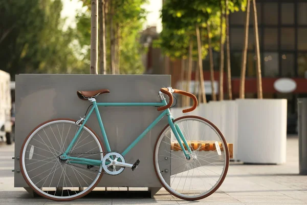 Stylish Bicycle City Square — Stock Photo, Image