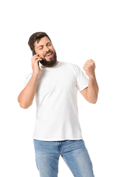 Schöner Mann Shirt Der Handy Auf Weißem Hintergrund Spricht — Stockfoto