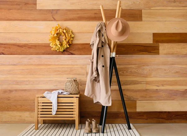 Hanger Jacket Hat Wooden Wall Hallway — Stock Photo, Image